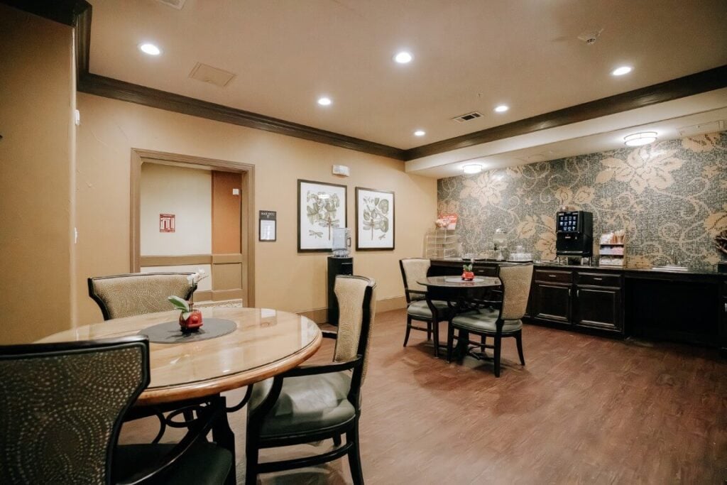 Private Dining Area for Families at Memory Care Facility
